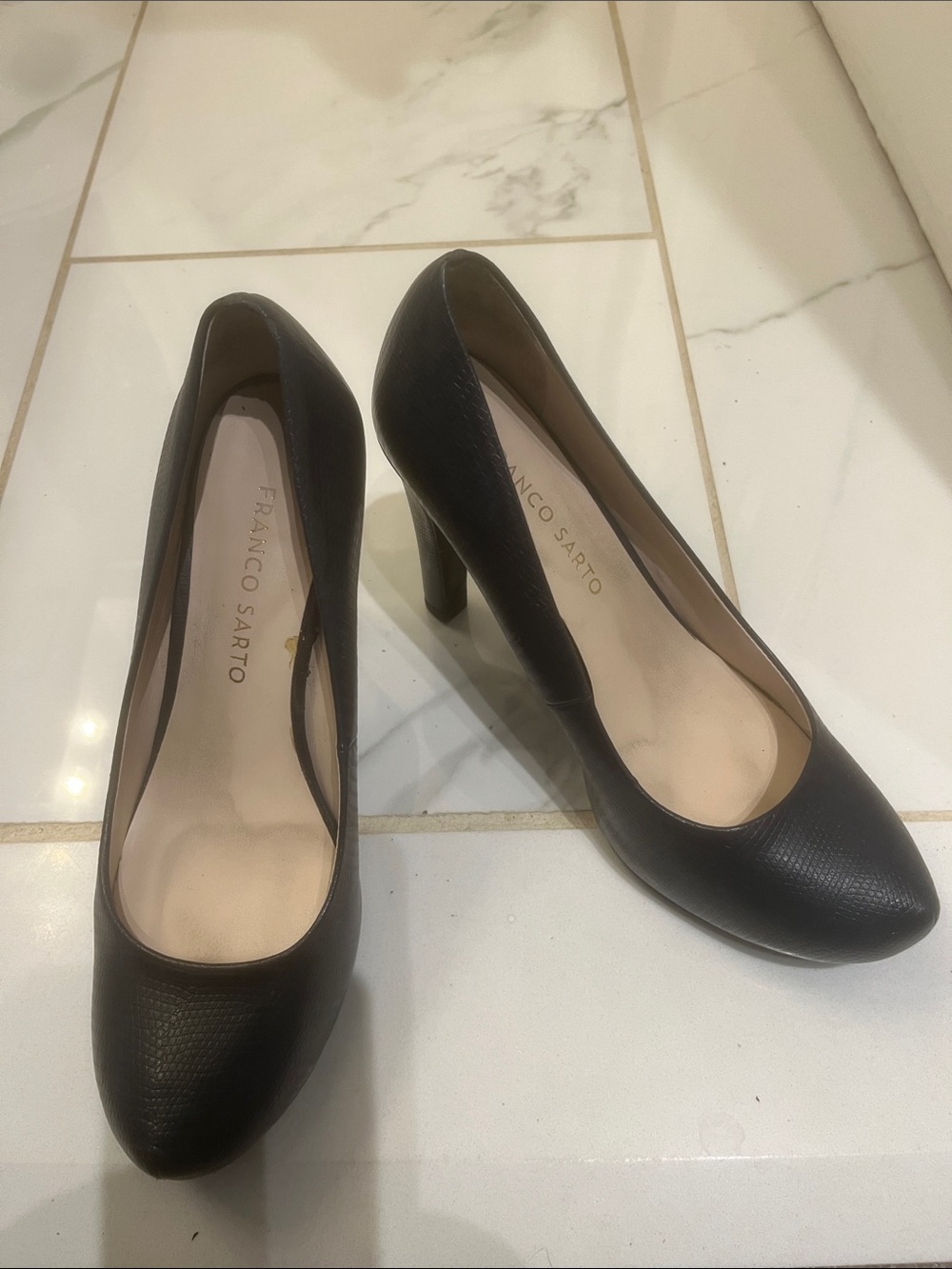 Franco Sarto Black Textured Round-Toe Pumps